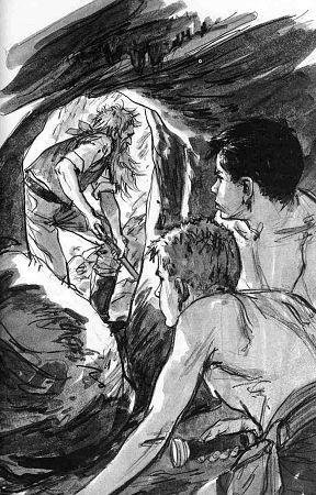 The Mystery of the Moaning Cave - i_007.jpg