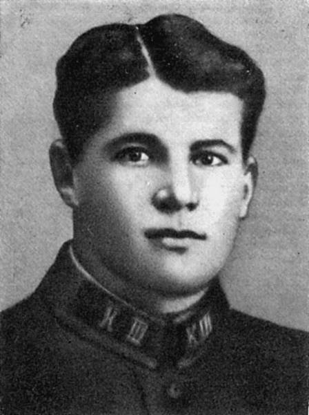 Генерал армии Черняховский - i_017.jpg
