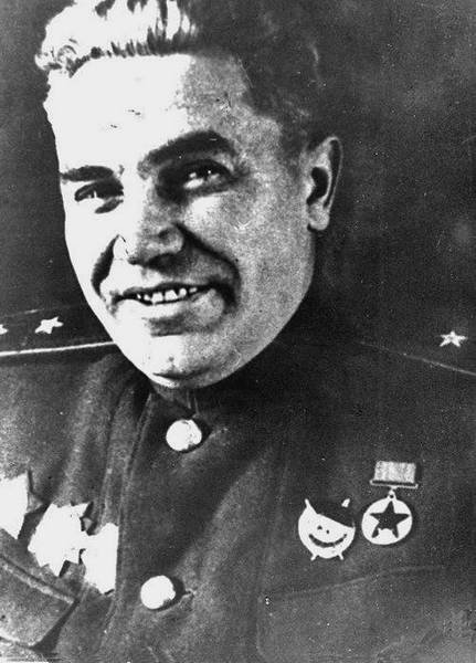 Генерал армии Черняховский - i_021.jpg