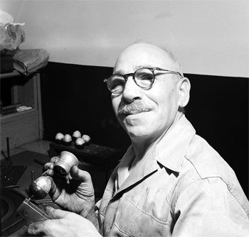 Великие загадки мира искусства. 100 историй о шедеврах мирового искусства - i_037.jpg