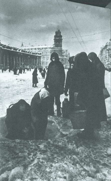 Повседневная жизнь блокадного Ленинграда - i_008.jpg
