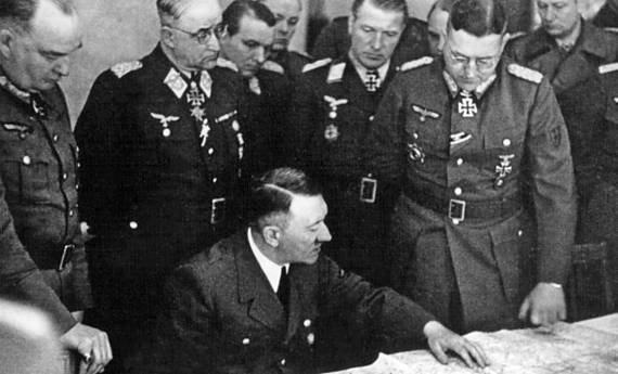 1945. Последний круг ада. Флаг над Рейхстагом - i_009.jpg