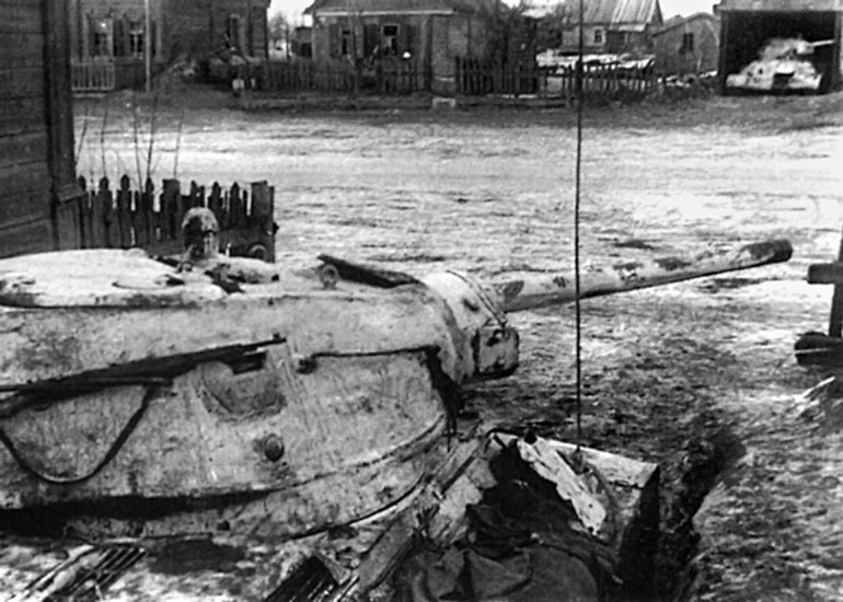 Танковая гвардия в бою - _64.jpg