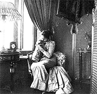 Люди Зимнего дворца. Монаршие особы, их фавориты и слуги - i_182.jpg