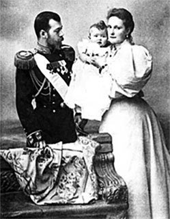 Люди Зимнего дворца. Монаршие особы, их фавориты и слуги - i_188.jpg