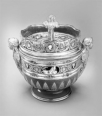 Люди Зимнего дворца. Монаршие особы, их фавориты и слуги - i_255.jpg
