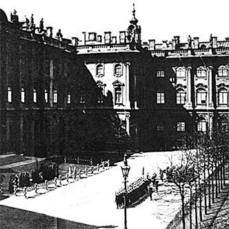 Люди Зимнего дворца. Монаршие особы, их фавориты и слуги - i_350.jpg