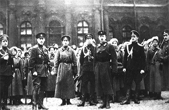 Люди Зимнего дворца. Монаршие особы, их фавориты и слуги - i_510.jpg