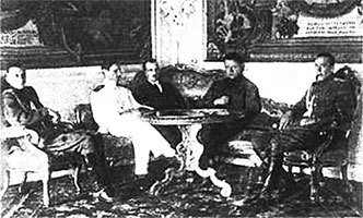 Люди Зимнего дворца. Монаршие особы, их фавориты и слуги - i_532.jpg