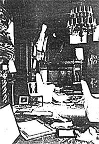 Люди Зимнего дворца. Монаршие особы, их фавориты и слуги - i_562.jpg