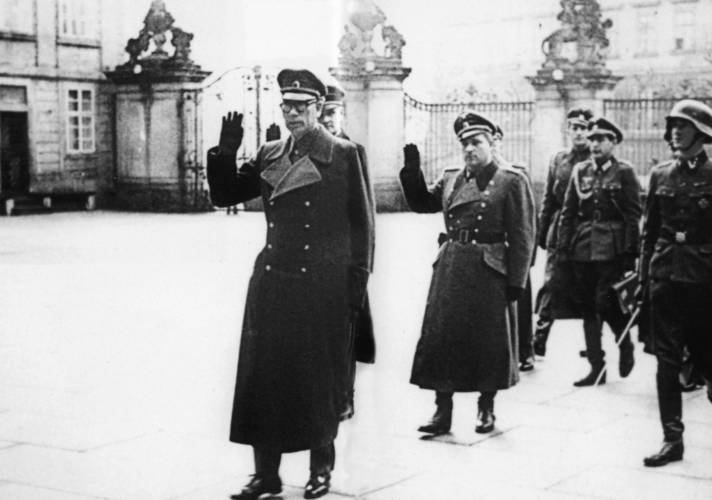 Власов против Сталина. Трагедия Русской освободительной армии, 1944–1945 - i_011.jpg