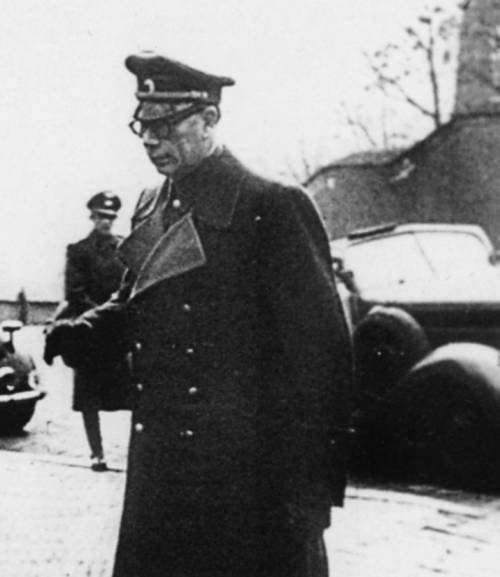Власов против Сталина. Трагедия Русской освободительной армии, 1944–1945 - i_012.jpg