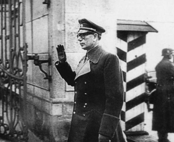Власов против Сталина. Трагедия Русской освободительной армии, 1944–1945 - i_013.jpg