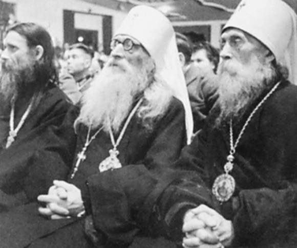 Власов против Сталина. Трагедия Русской освободительной армии, 1944–1945 - i_024.jpg