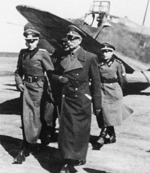 Власов против Сталина. Трагедия Русской освободительной армии, 1944–1945 - i_027.jpg