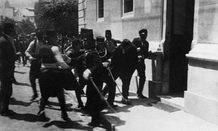 Всеобщая история. XX – начало XXI века. 11 класс. Базовый уровень - i_013.jpg