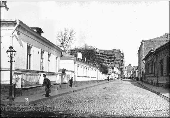 Остоженка. От Остоженки до Тверской - i_038.jpg