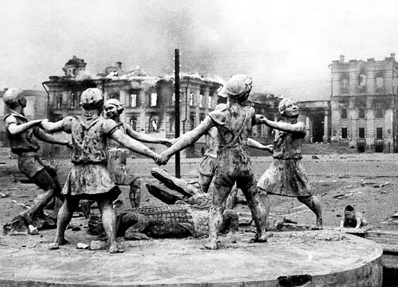 Детская книга войны - Дневники 1941-1945 - EHtofotofontana.jpg