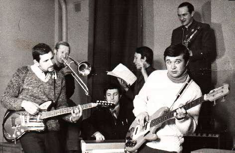 Популярная музыка в Ленинграде – Петербурге. 1965–2005. Том 1 - i_019.jpg