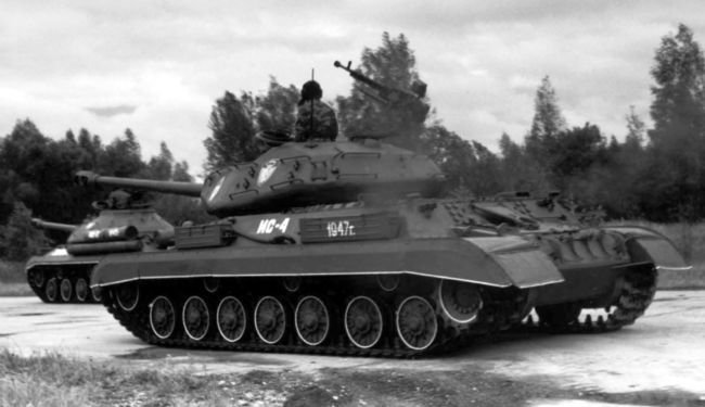 Супертанки Сталина ИС-7 и др. Сверхтяжелые танки СССР - i_082.jpg