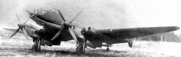 Дальний бомбардировщик Ер-2 - i_036.jpg