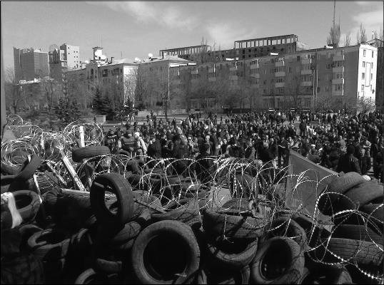 В окопах Донбасса. Крестный путь Новороссии - i_030.jpg