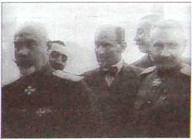 Исторические хроники с Николаем Сванидзе. Книга 1. 1913-1933 - i_099.jpg