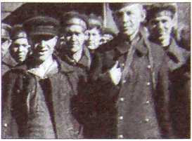 Исторические хроники с Николаем Сванидзе. Книга 1. 1913-1933 - i_112.jpg
