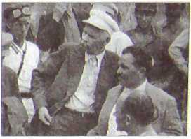 Исторические хроники с Николаем Сванидзе. Книга 1. 1913-1933 - i_195.jpg