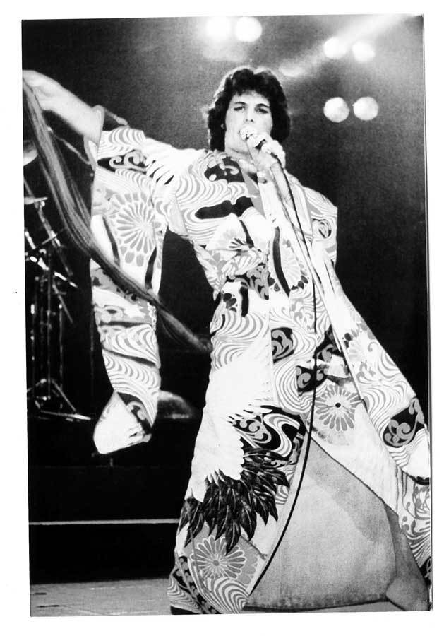 Queen. Все тайны Фредди Меркьюри и легендарной группы - i_004.jpg
