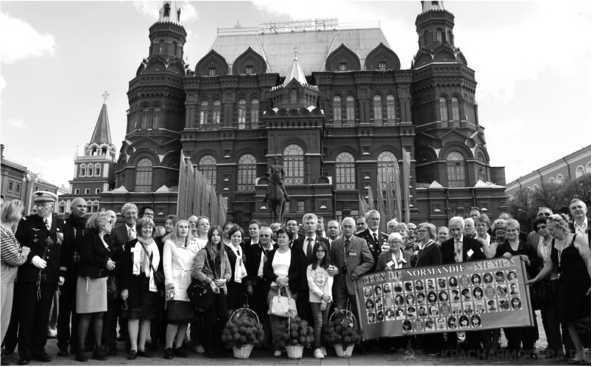 Подлинная история авиаполка «Нормандия – Неман» - i_069.jpg