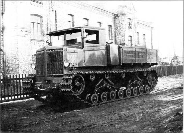 Артиллерийский тягач «Коминтерн»<br />На службе у бога войны - i_139.jpg