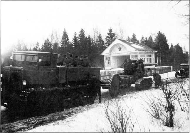 Артиллерийский тягач «Коминтерн»<br />На службе у бога войны - i_143.jpg