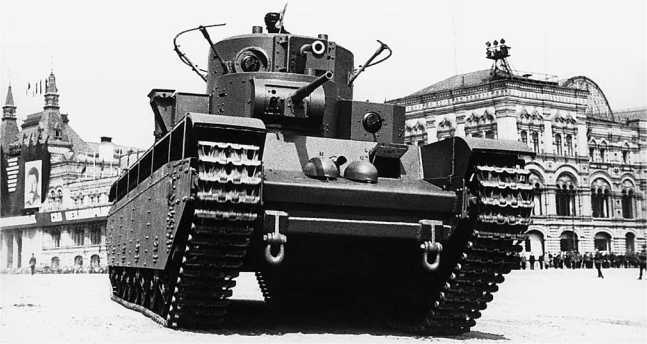 Советский тяжелый танк Т-35<br />(«Сталинский монстр») - i_026.jpg