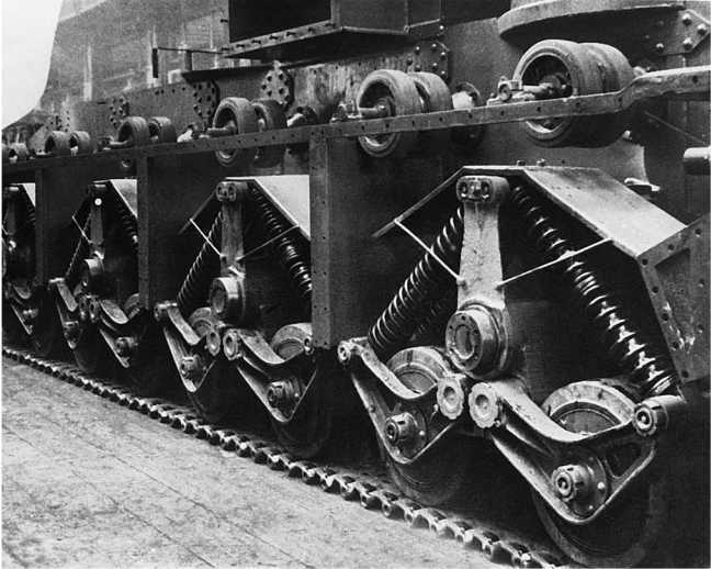 Советский тяжелый танк Т-35<br />(«Сталинский монстр») - i_083.jpg