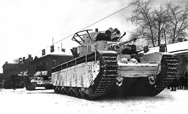 Советский тяжелый танк Т-35<br />(«Сталинский монстр») - i_172.jpg