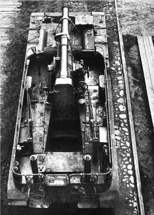 Советский тяжелый танк Т-35<br />(«Сталинский монстр») - i_190.jpg