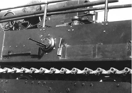 Советский тяжелый танк Т-35<br />(«Сталинский монстр») - i_194.jpg