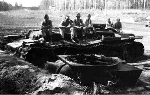 1941. «Последний парад» мехкорпусов Красной Армии - i_026.jpg