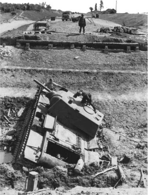 1941. «Последний парад» мехкорпусов Красной Армии - i_071.jpg