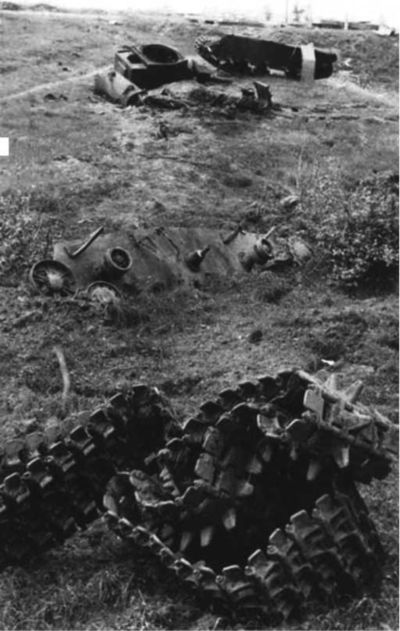 1941. «Последний парад» мехкорпусов Красной Армии - i_076.jpg