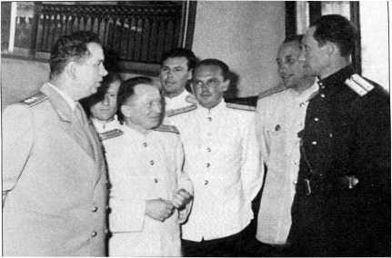 Министр сталинских строек<br />(10 лет во главе МВД) - i_051.jpg