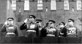 Министр сталинских строек<br />(10 лет во главе МВД) - i_054.jpg