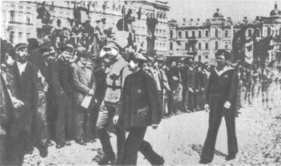 Солдат революции<br />(о Н. И. Подвойском) - i_011.jpg
