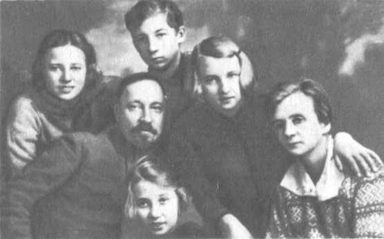Солдат революции<br />(о Н. И. Подвойском) - i_015.jpg