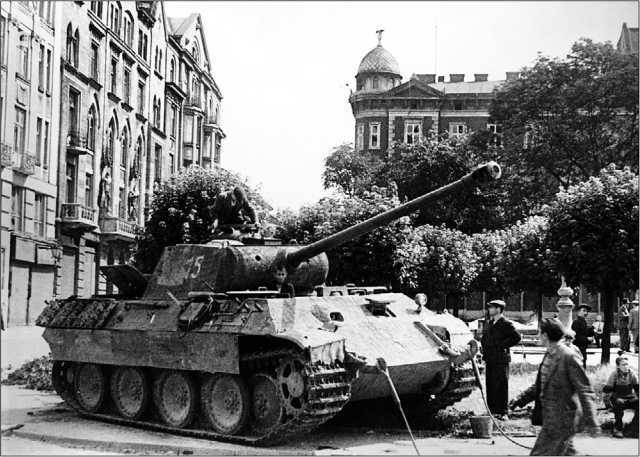 Танки III Рейха. Том II<br />(Самая полная энциклопедия) - i_294.jpg