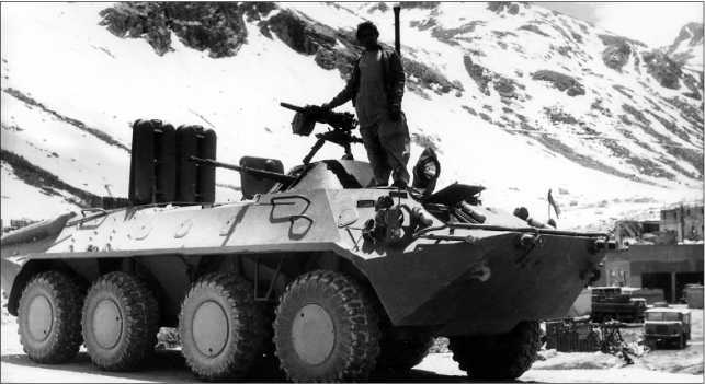 Русские бронетранспортеры<br />(От БТР-40 до «Бумеранга») - i_085.jpg