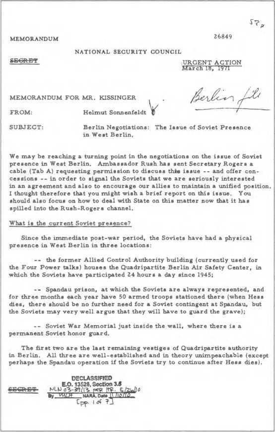 Тайна смерти Рудольфа Гесса<br />(Дневник надзирателя Межсоюзной тюрьмы Шпандау) - i_042.jpg