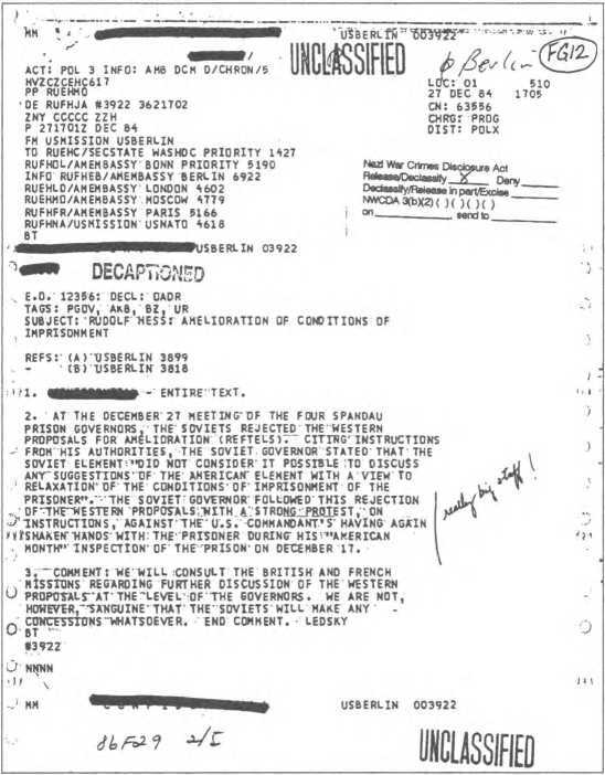 Тайна смерти Рудольфа Гесса<br />(Дневник надзирателя Межсоюзной тюрьмы Шпандау) - i_060.jpg