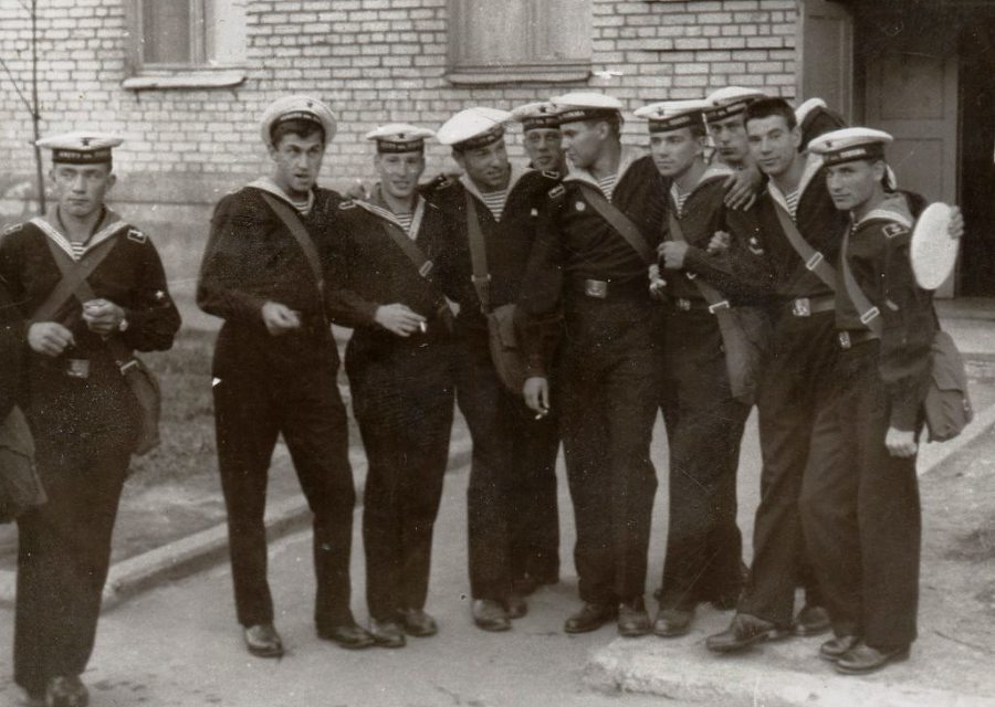 Военно-морские, охотничьи и рыбацкие истории. Серьёзно и смешно, всегда с любовью. Книга 1 - _0.jpg